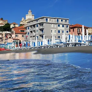 https://croce-di-malta-imperia.hotelitalianriviera.com